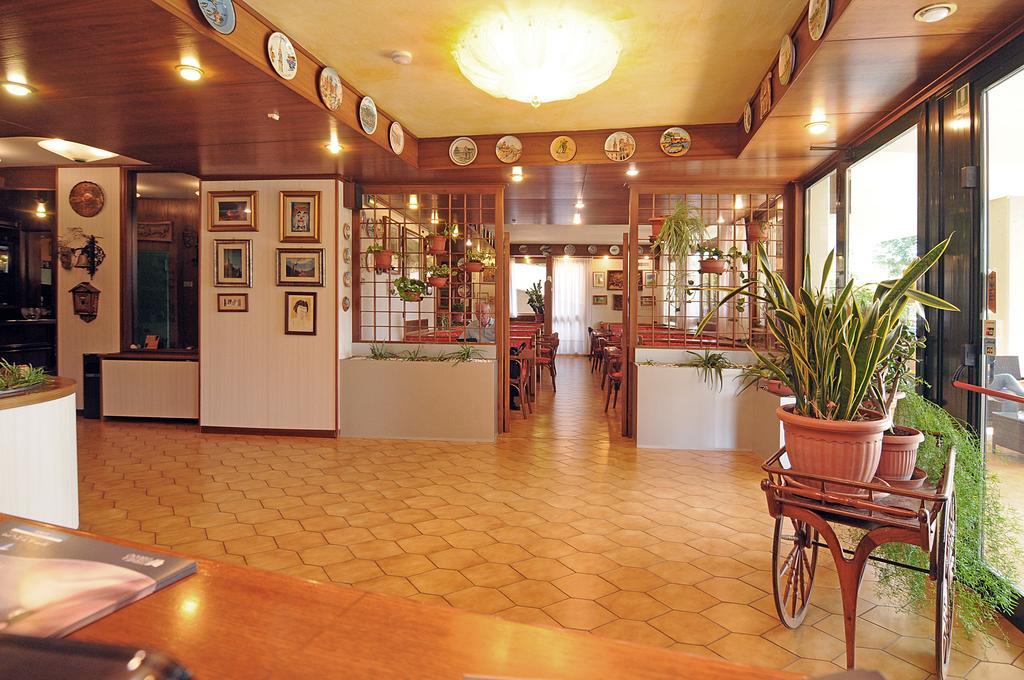 Hotel Astoria Tabiano Terme Luaran gambar