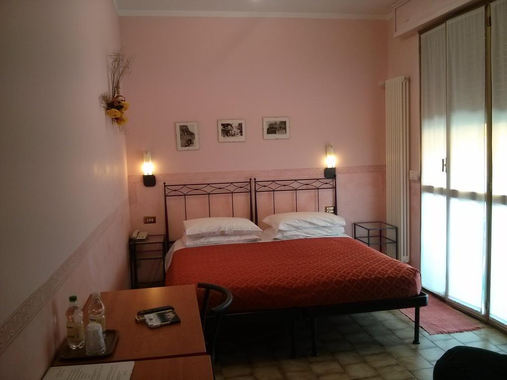 Hotel Astoria Tabiano Terme Bilik gambar