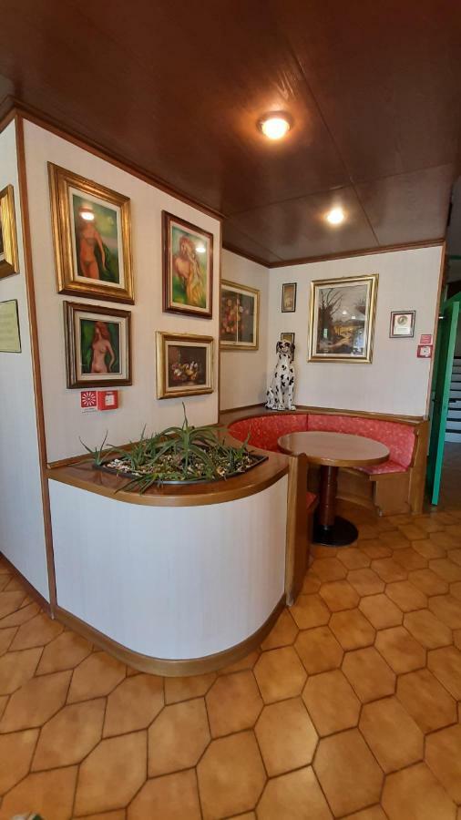 Hotel Astoria Tabiano Terme Luaran gambar